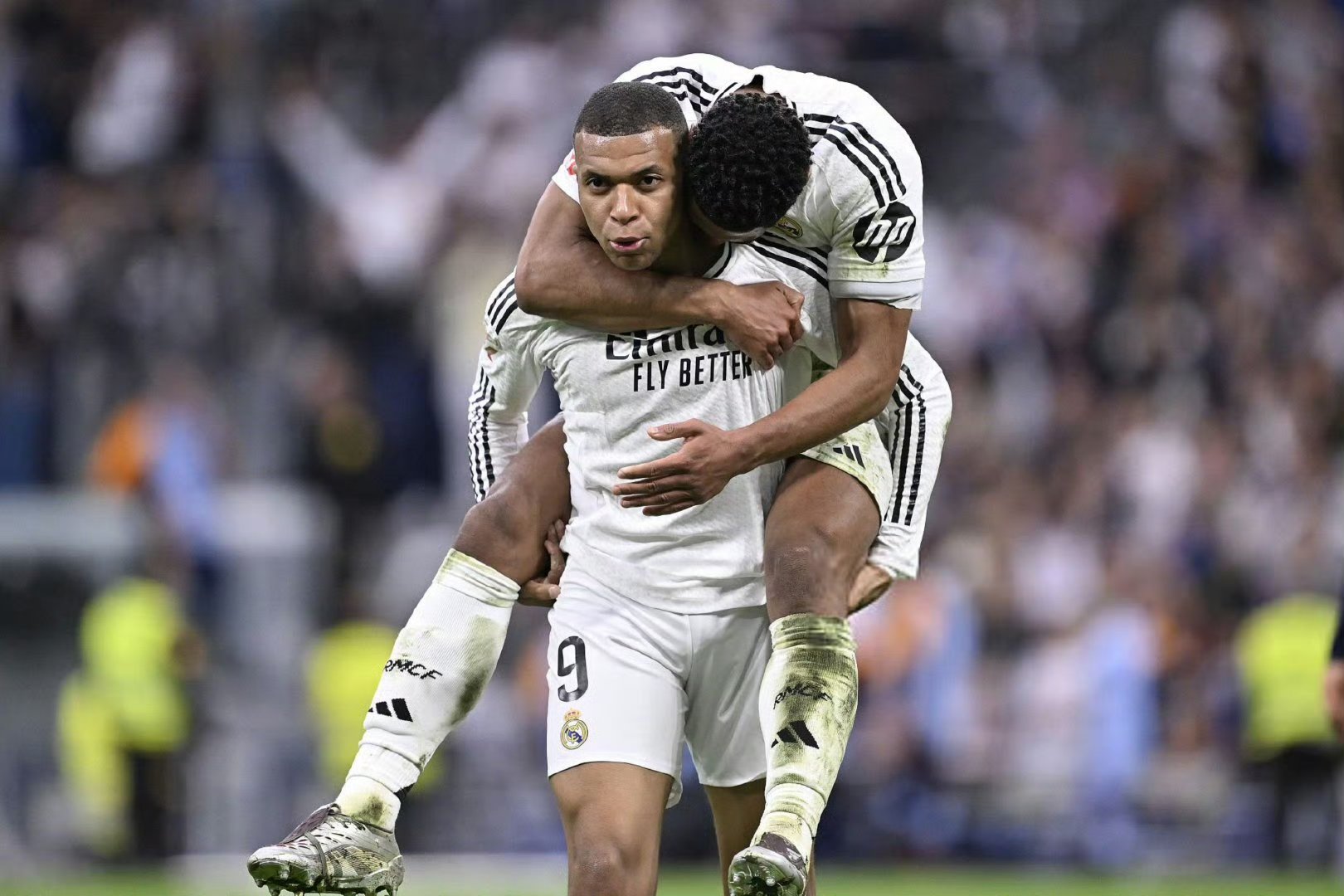 爱游戏娱乐-皇家马德里训练开放日；冲刺阶段绝杀压哨引欢呼；国王杯在即；球队文化再被提及的简单介绍