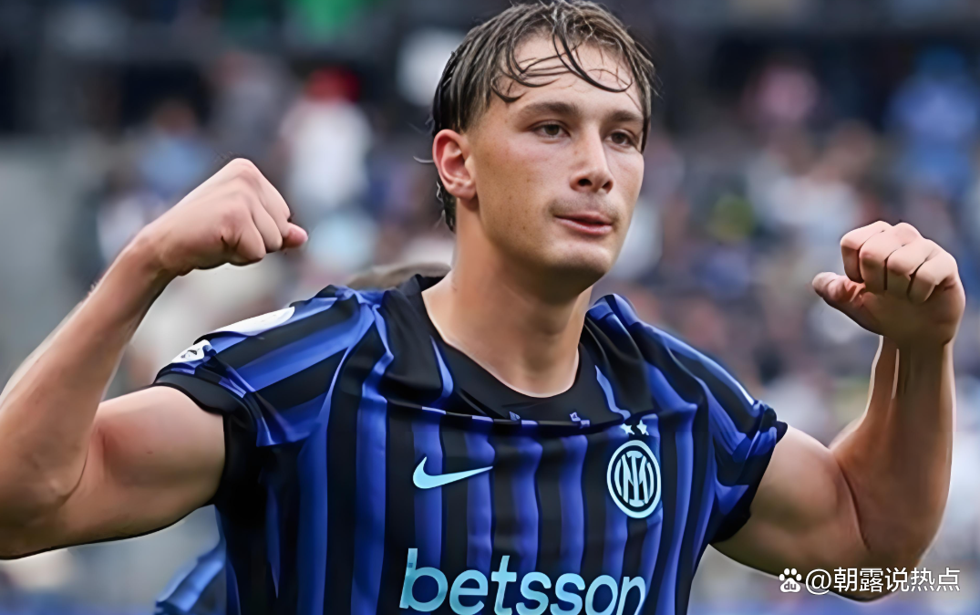 爱游戏APP-国际米兰训练开放日；今夜回应争议引欢呼；欧冠在即；轮换策略成焦点(周一002拉齐奥vs国际米兰)